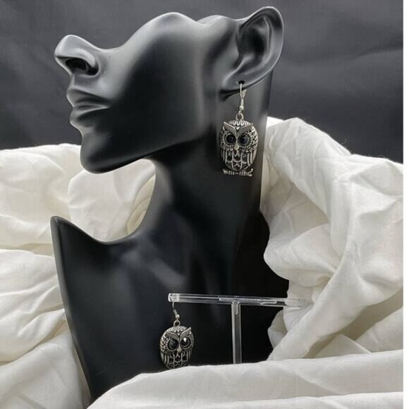 Silver Toned Owl Black Cabochon Eyes Earrings - Picture 5 of 6